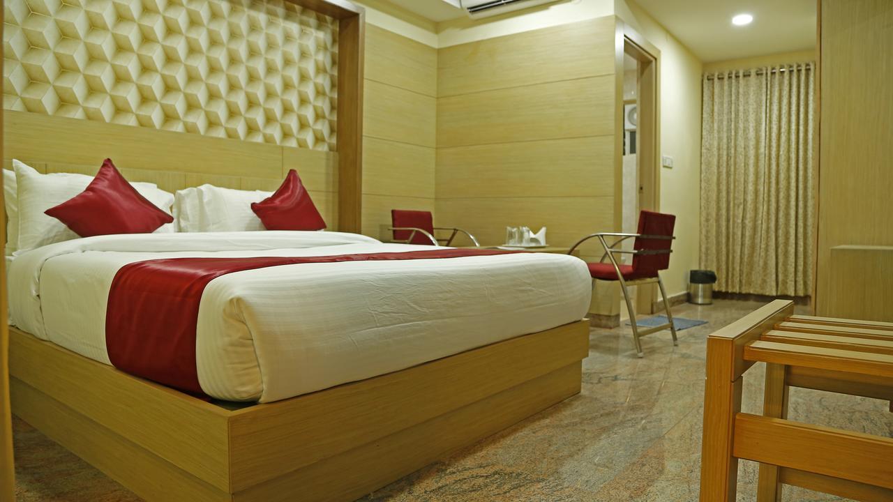 Shoba Elite Hotell Bangalore Exteriör bild