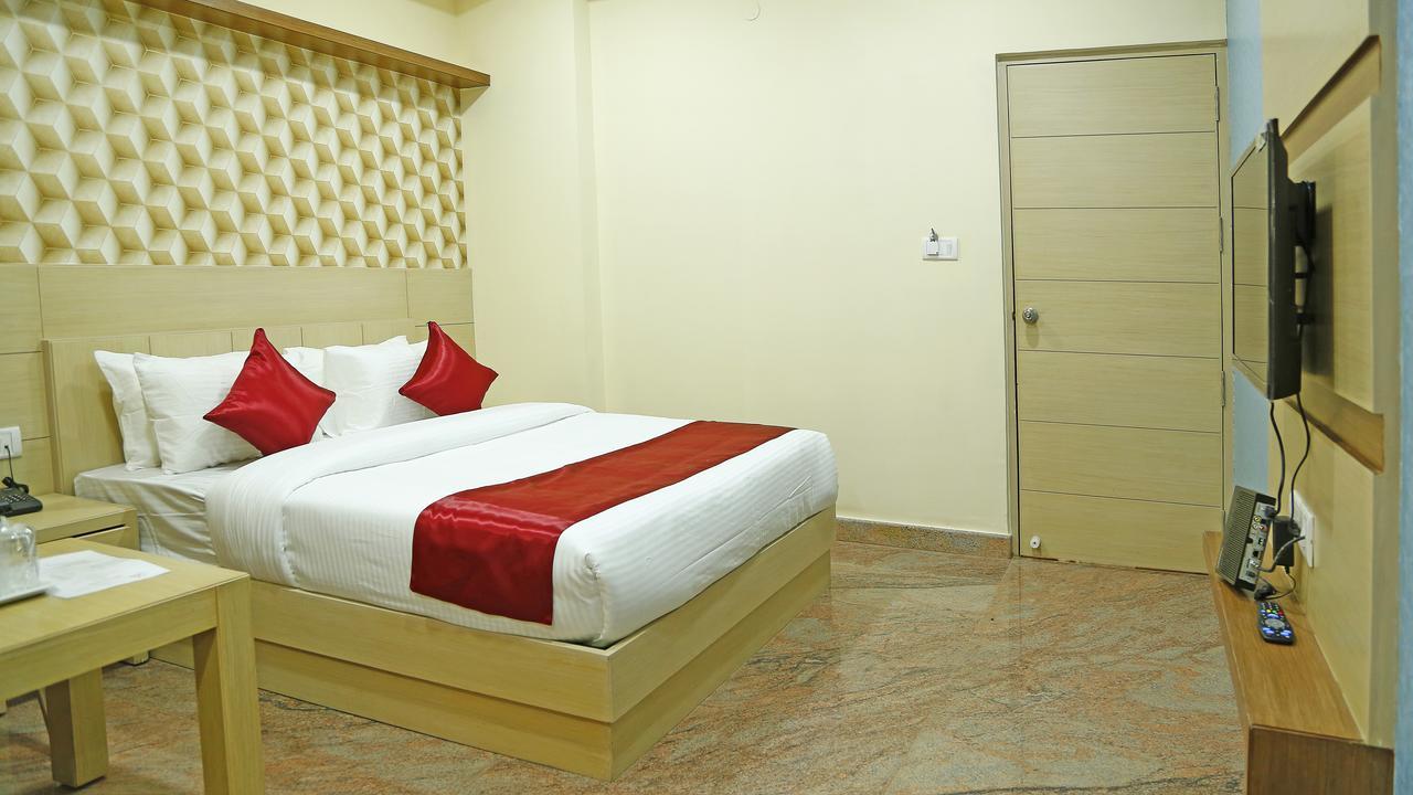 Shoba Elite Hotell Bangalore Exteriör bild