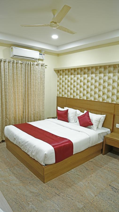 Shoba Elite Hotell Bangalore Exteriör bild