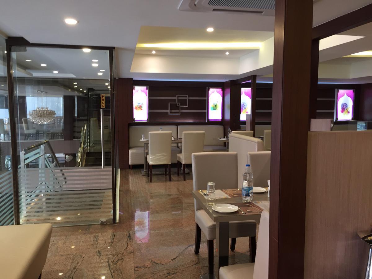 Shoba Elite Hotell Bangalore Exteriör bild
