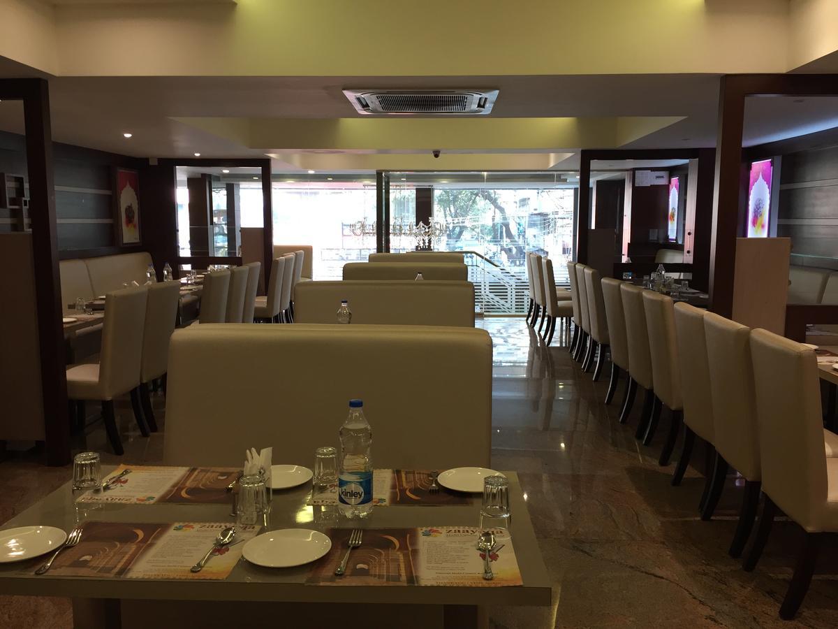 Shoba Elite Hotell Bangalore Exteriör bild
