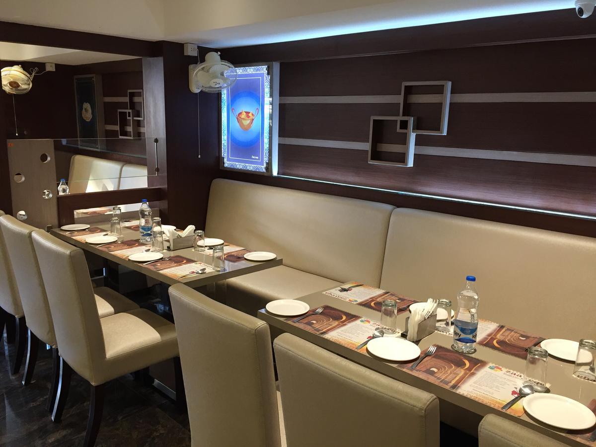 Shoba Elite Hotell Bangalore Exteriör bild